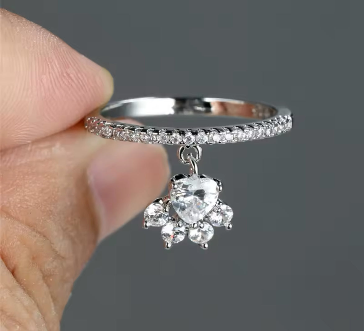 Gold paw animal ring