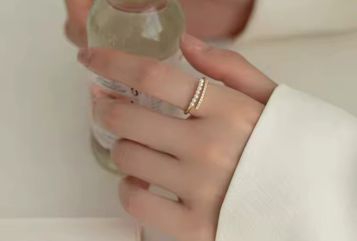 Stackable rhinestone ring with pearls