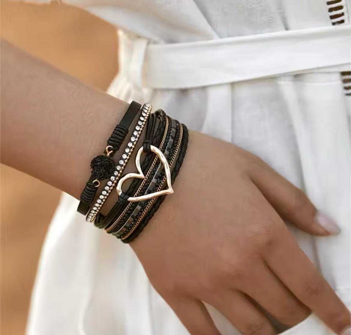 Love heart charm bracelet bangle